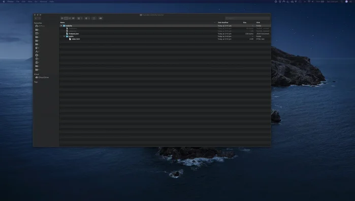 Implementar el sitio web en Firebase usando `firebase deploy`.