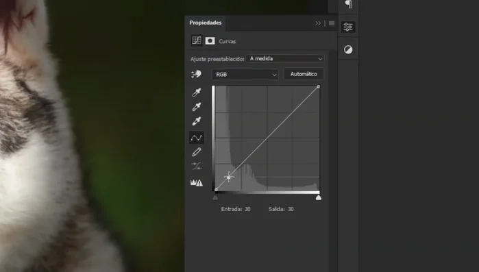 Agregar otro ajuste de curvas para crear una curva en forma de 'S', atenuando las iluminaciones y subiendo los claros.