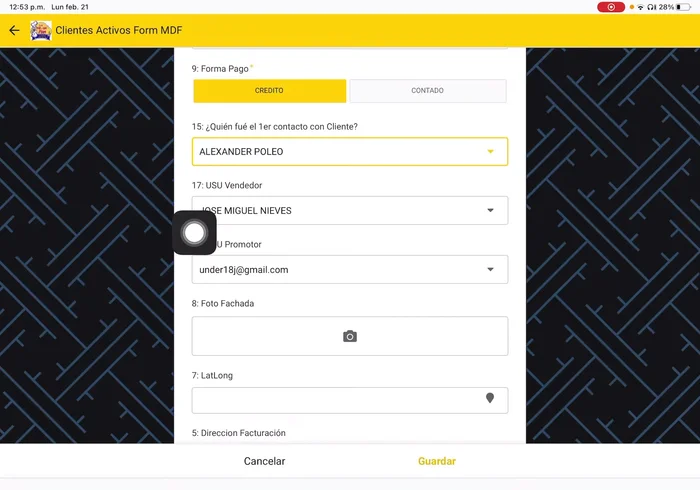 Registrar información crucial como el primer contacto, la fuente de adquisición, el vendedor actual, el promotor, y el tipo de cliente (ej: empleado).
