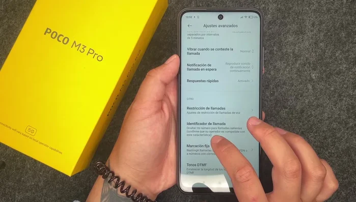 Activa la opción 'Ocultar mi número para llamadas salientes'.