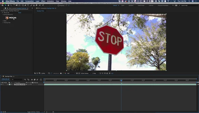 Rastrea la señal de stop con Mocha AE. Selecciona un área con suficientes detalles para un buen seguimiento planar (rotar, escalar, perspectiva). Asegúrate de tener las opciones de 'Rotación', 'Escala' y 'Perspectiva' activadas en Mocha.