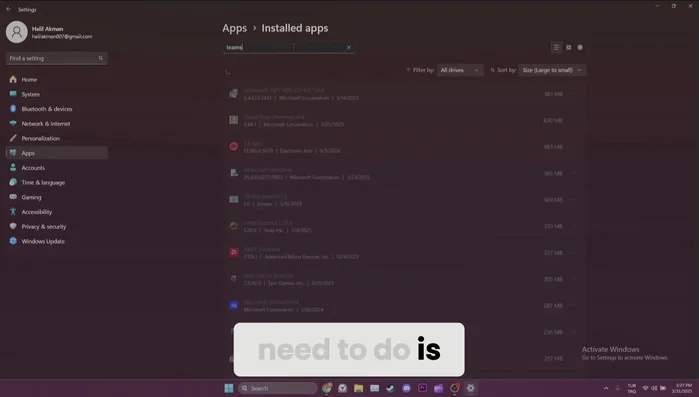 Busque 'Teams', haga clic en los tres puntos y desinstale.