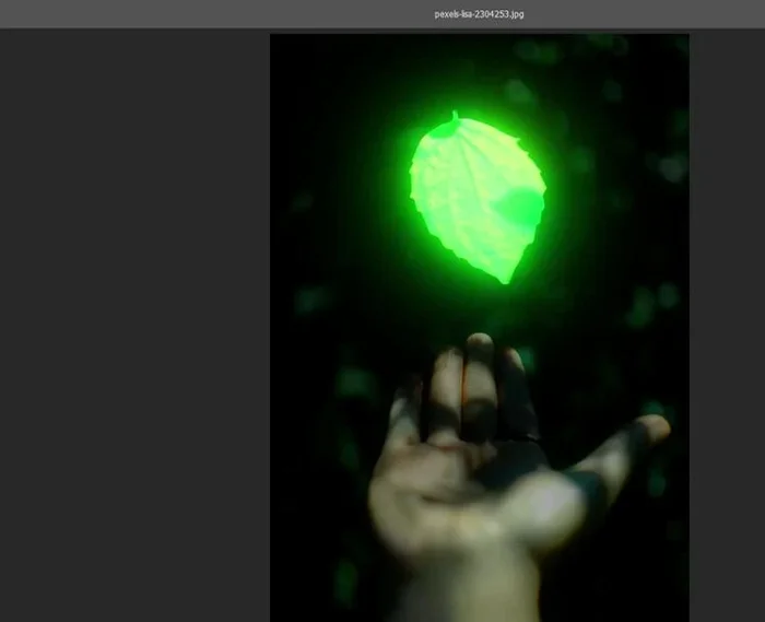 Ajustar los detalles finales con Cámara Raw: contraste, textura, claridad, enfoque y reducción de ruido.