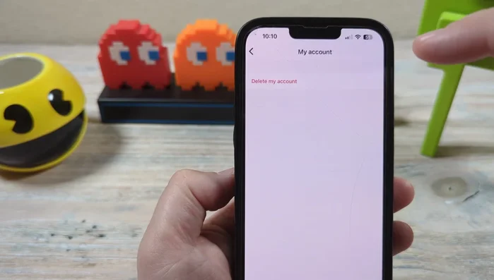 Desplázate hacia abajo hasta encontrar la sección "Cancelar suscripción" o similar.