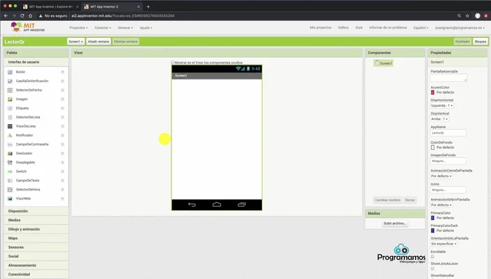 Arrastrar y colocar la disposición vertical y el visor web dentro de ella.