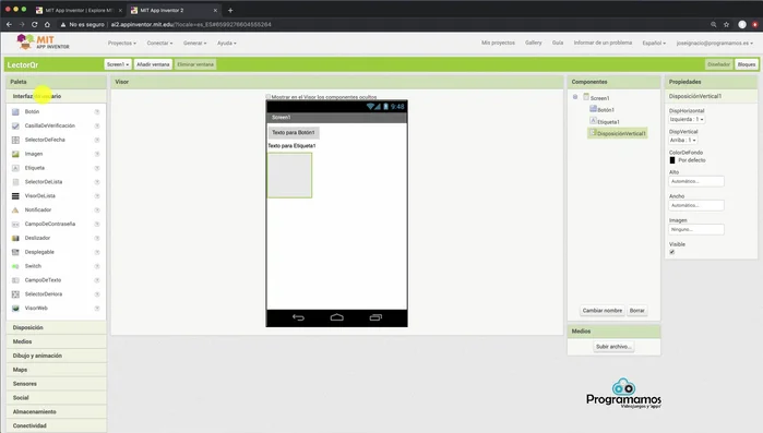 Arrastrar y colocar la disposición vertical y el visor web dentro de ella.