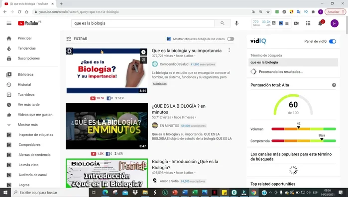 Abrir pestañas separadas para cada plataforma de vídeo (YouTube, Facebook, Google Drive) y buscar/seleccionar el vídeo a transmitir. Ponerlo en pausa.