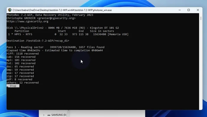Una vez finalizado el escaneo, seleccionar los archivos recuperados y guardarlos en la carpeta especificada.