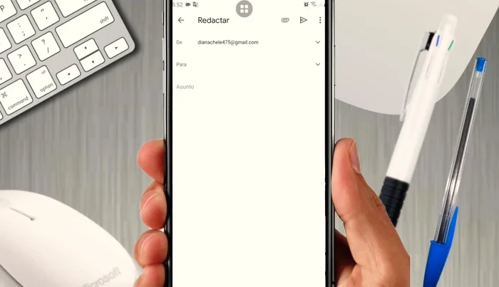 Envía el correo electrónico.