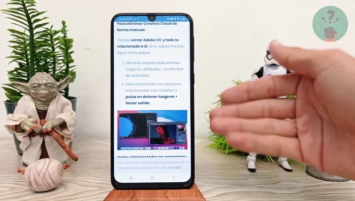 Abre el 'Monitor de Actividad', selecciona todos los procesos relacionados con Creative Cloud y pulsa 'Detener' seguido de 'Forzar salida'.