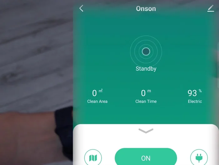Revisa el estado del robot (espera, carga, error) en la pantalla principal.