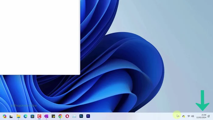 Activa 'Establecer la zona horaria automáticamente'.
