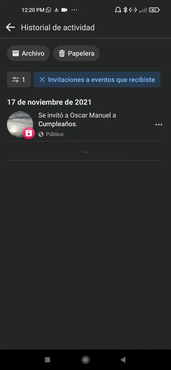 Eliminar invitaciones usando los tres puntitos en cada invitación.