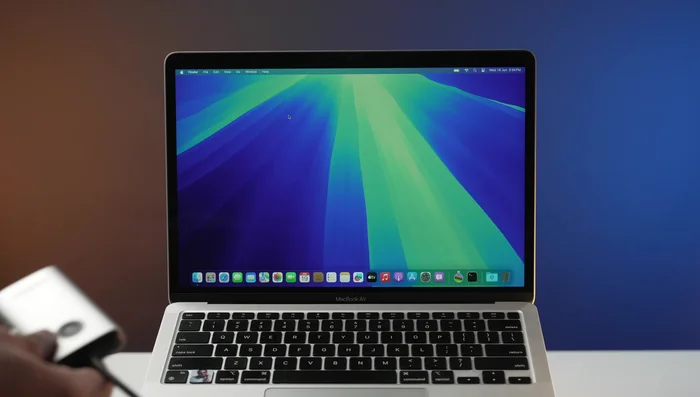 Conectar la unidad Time Machine a la Mac.