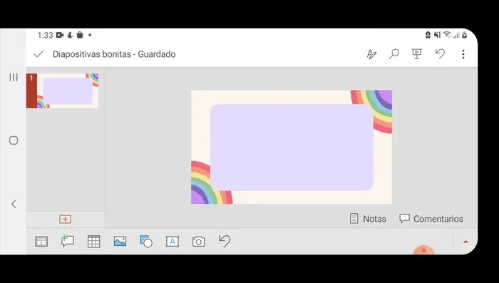 Recorta y redimensiona las imágenes usando las herramientas de edición de imagen dentro de PowerPoint.