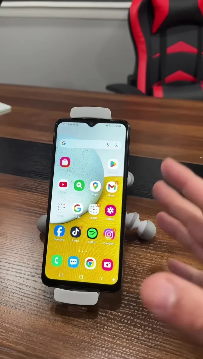 Reinicia tu teléfono.