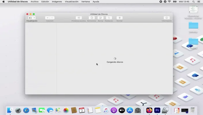 Selecciona tu disco duro y haz clic en 'Primeros auxilios'.