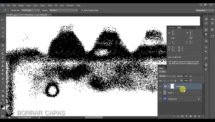 Borrar las dos capas utilizadas previamente (la capa con el modo 'Diferencia' y la capa de 'Umbral').