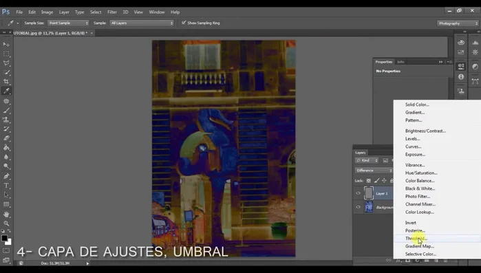 Crear una nueva capa de ajuste 'Umbral'. Ajustar el cursor hasta que aparezcan áreas de color negro. Se busca un valor que genere zonas de negro sólido, generalmente alrededor de 20.