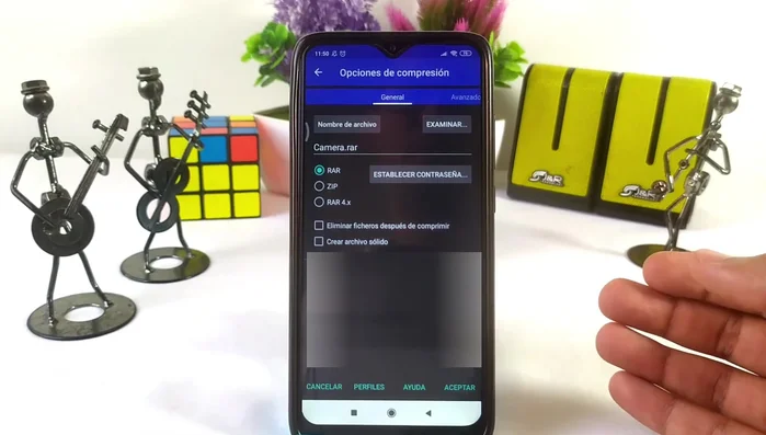 Acepta y otorga los permisos necesarios a WinRAR para crear el archivo comprimido.