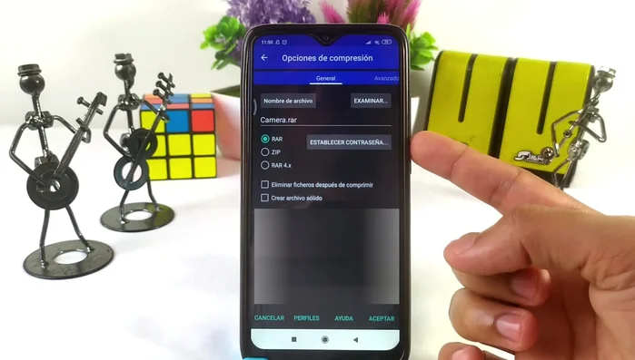 Acepta y otorga los permisos necesarios a WinRAR para crear el archivo comprimido.