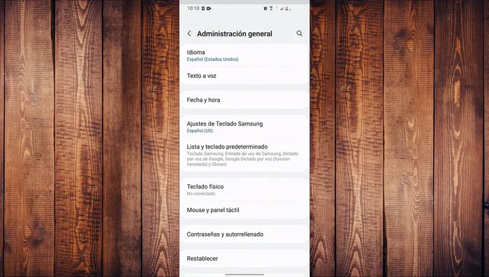 Ve a "Ajustes" > "Actualización de software" y actualiza el sistema.