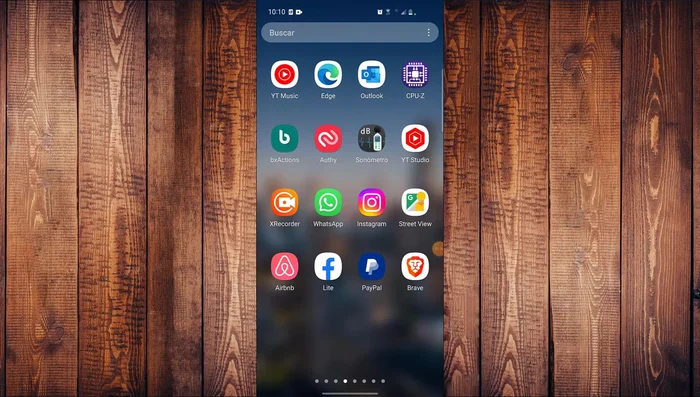 Asegúrate de tener la última versión de la aplicación instalada.