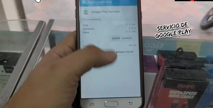 Repetir los pasos 3-5 con 'Servicios de Google Play'.