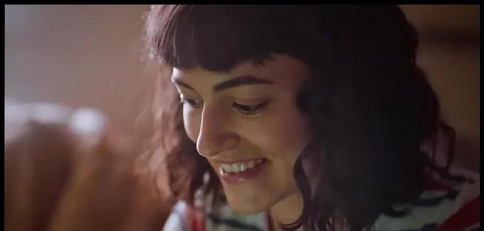 En tu Xbox, ve a Configuración > Dispositivos y conexiones > Características del juego remoto. Realiza la prueba de velocidad para verificar la calidad de tu conexión.