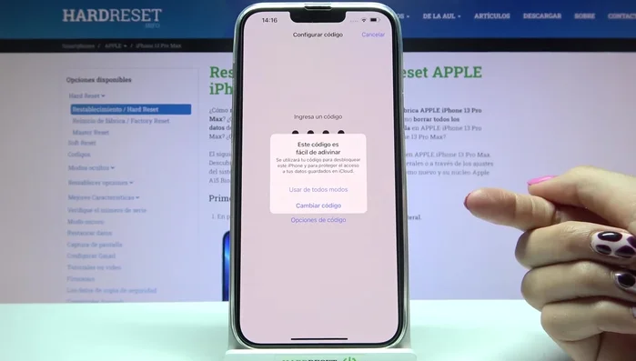 Introduce el código elegido y confírmalo.