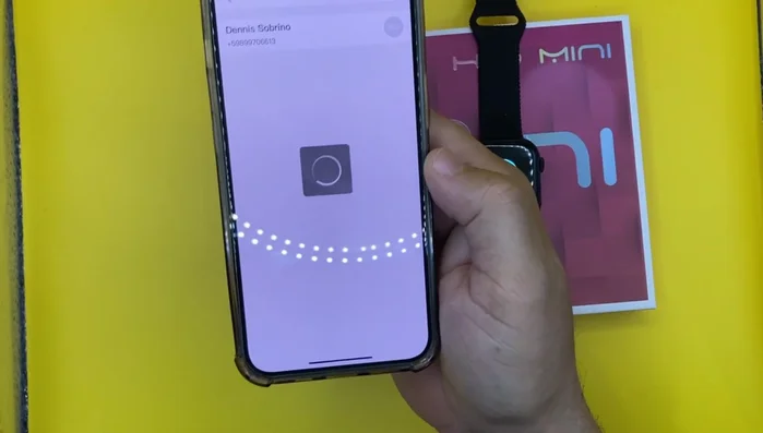 Asegúrate de que los contactos añadidos aparecen en la lista de contactos de emergencia de la aplicación.