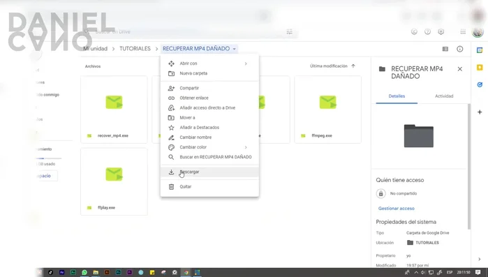 Descargar los archivos necesarios desde el enlace en la descripción y extraerlos en la carpeta creada.