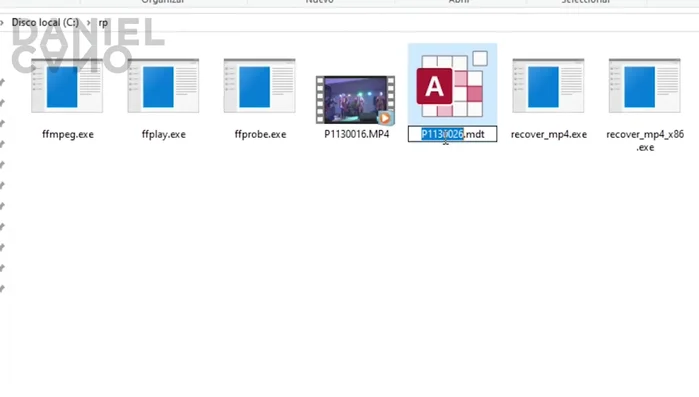 Renombrar el archivo dañado como "NF" (No Funciona) y el archivo de referencia como "SF" (Si Funciona).