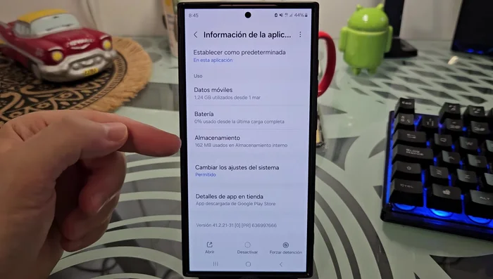 Pulsa en 'Borrar caché'.