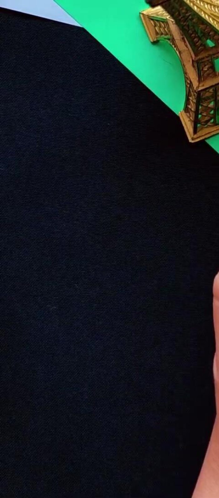 Pulsa la flecha de 'Siguiente' y luego 'Compartir' para publicar tu historia.