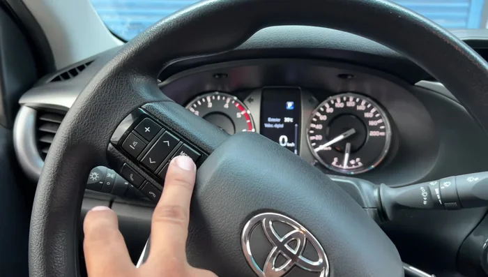 Seguir las instrucciones en pantalla para calibrar la pantalla táctil.