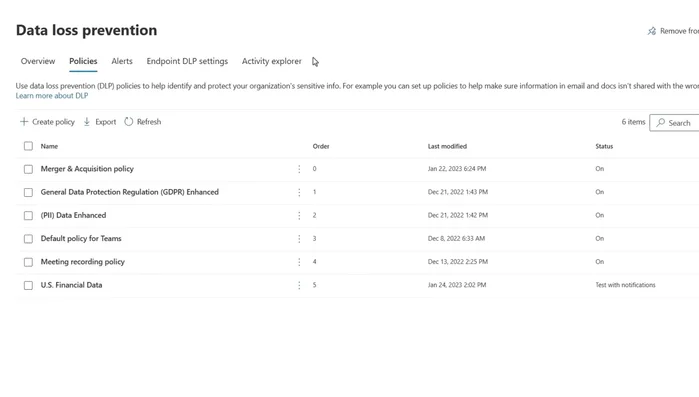 Definir acciones en la política: Aprovechar la configuración DLP del punto final, establecer el comportamiento predeterminado (bloquear o auditar) y sobrescribirlo para grupos específicos.