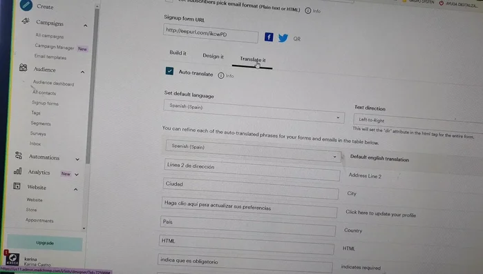 Editar el diseño del formulario cambiando el fondo, color, fuente y tamaño de la fuente en la pestaña 'Diseño'.