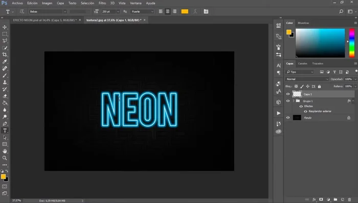 Utilizar un pincel suave (redondo) y pintar un ligero resplandor alrededor del texto. Ajustar el tamaño del pincel (usando Alt+Click derecho y arrastrar) y la opacidad (25% en este caso).