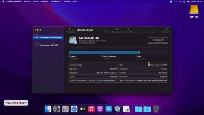 Seleccionar el disco SSD externo y borrarlo, formateándolo en APFS (Sistema de archivos de Apple) con el esquema de partición GUID.