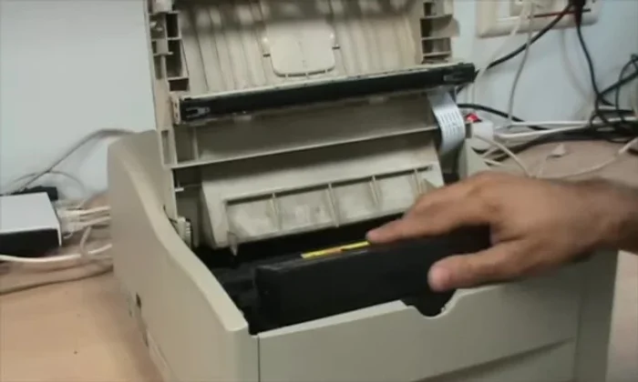 Si hay líneas, sustituir el tambor.