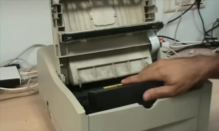 Si hay líneas, sustituir el tambor.