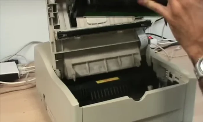 Si hay líneas, sustituir el tambor.