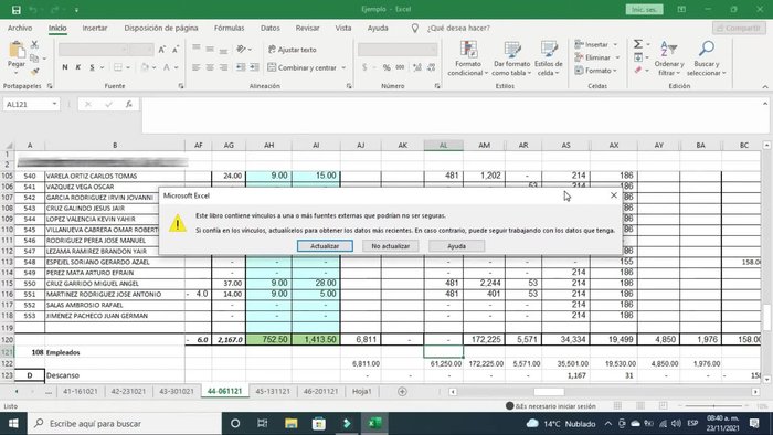 Seleccionar 'Ruptura permanente de los vínculos'. Esto convierte las referencias externas en sus valores.