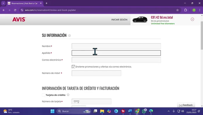 Completa la información personal: nombre, apellido, correo electrónico, número de móvil, datos de la tarjeta de crédito y facturación.