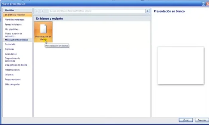 Seleccionar 'Presentación en blanco' y hacer clic en 'Crear' o doble clic en la opción.