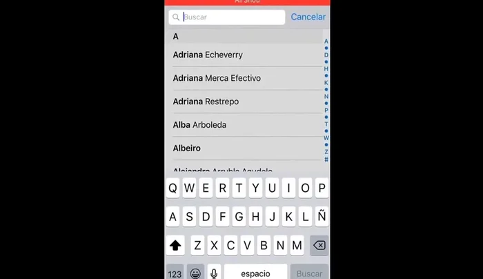 Seleccionar el contacto duplicado que se quiere fusionar (aparecerá en negro).