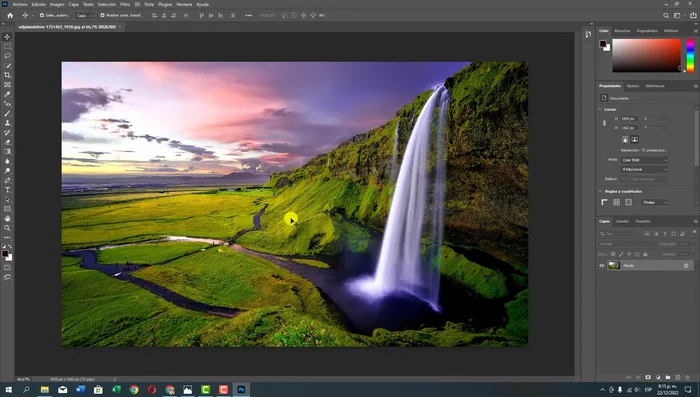 Abre la segunda fotografía y arrástrala a la mesa de trabajo de Photoshop.