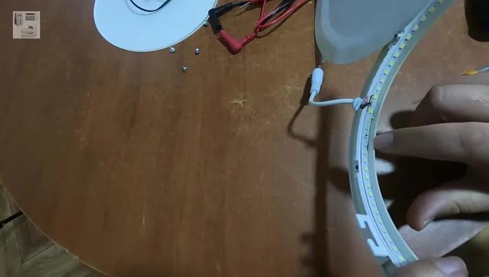 Si se confirma la falla en un LED específico, aplicarle un punto de estaño para crear un puente y así comprobar el funcionamiento.