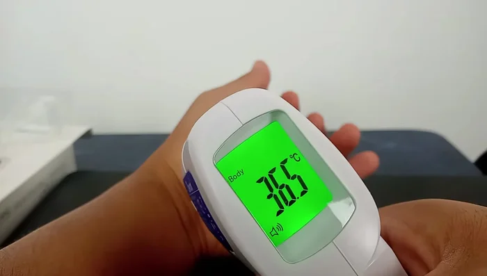 La lectura se mostrará en la pantalla del termómetro, en la unidad de medida seleccionada (Celsius o Fahrenheit).